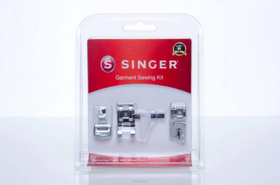 Quantum Stylist 9960 and Garment Sewing Foot Kit Bundle D24018 SINGER Machines